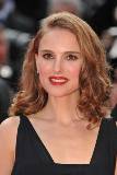 Natalie Portman con escote en V